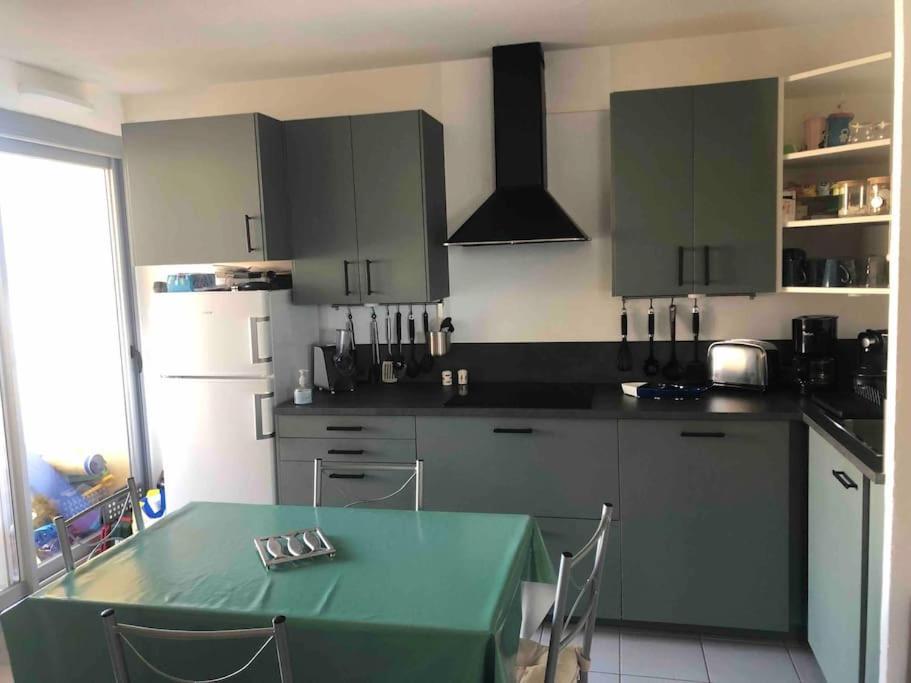 Appartement Face A La Mer Canet En Roussillon Buitenkant foto